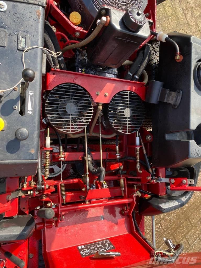 Ferris IS 600 Sıfır dönüşlü çim biçme makineleri