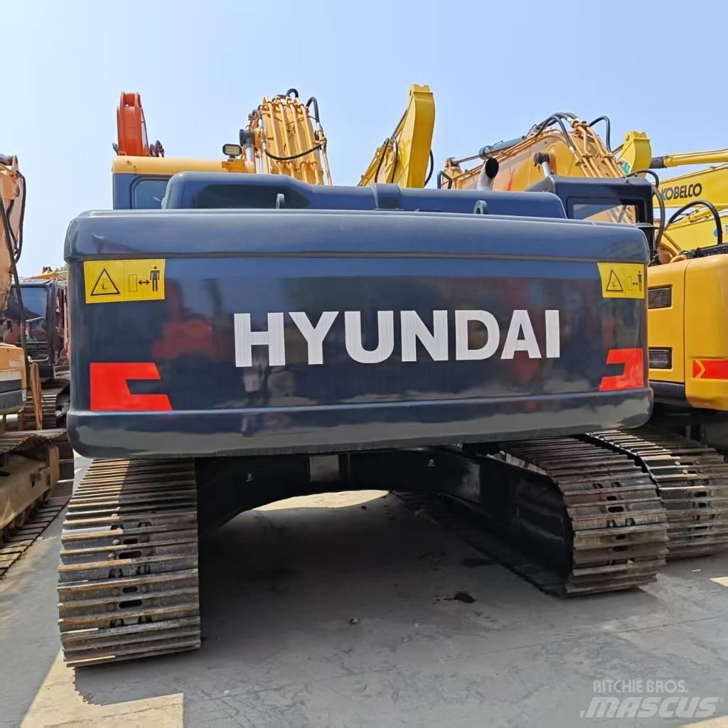 Hyundai Robex 220-9 Paletli ekskavatörler