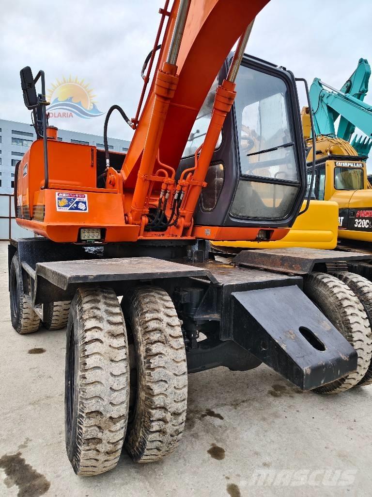 Hitachi EX 100 W D Lastik tekerli ekskavatörler