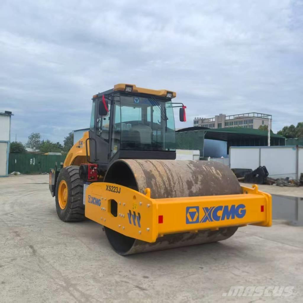 XCMG XS 223 J Tek tamburlu silindirler