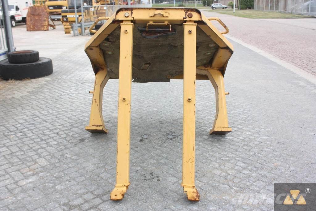 CAT D8N O-rops cab Kabinler