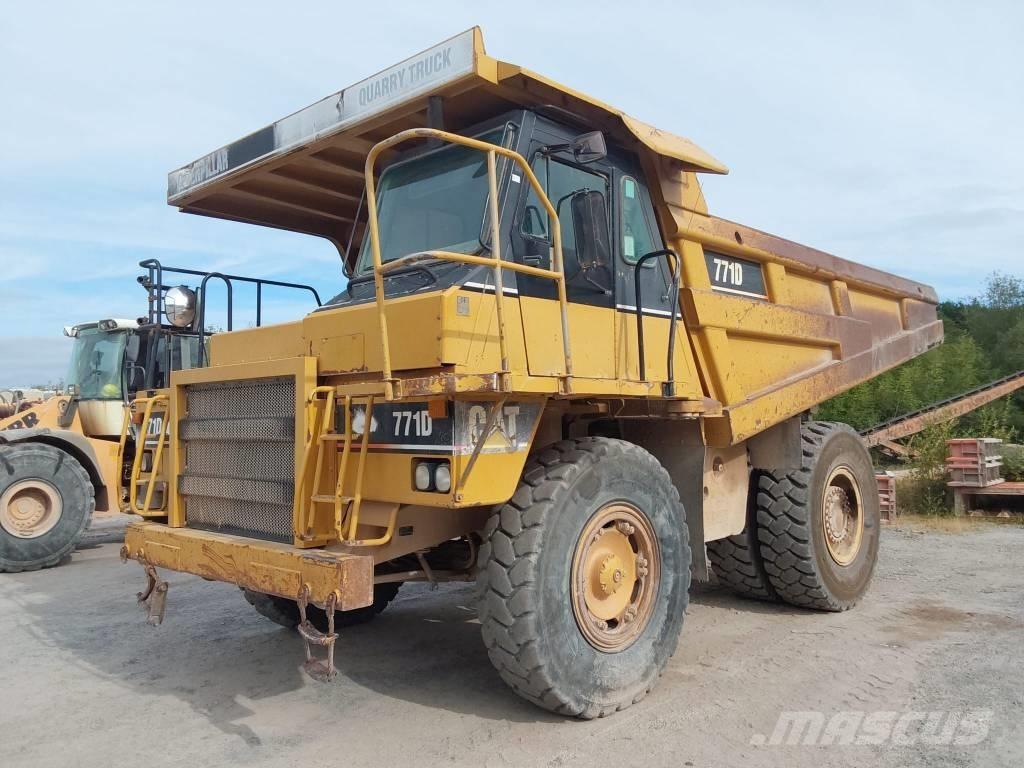 CAT 771 D Yol disi kaya kamyonu