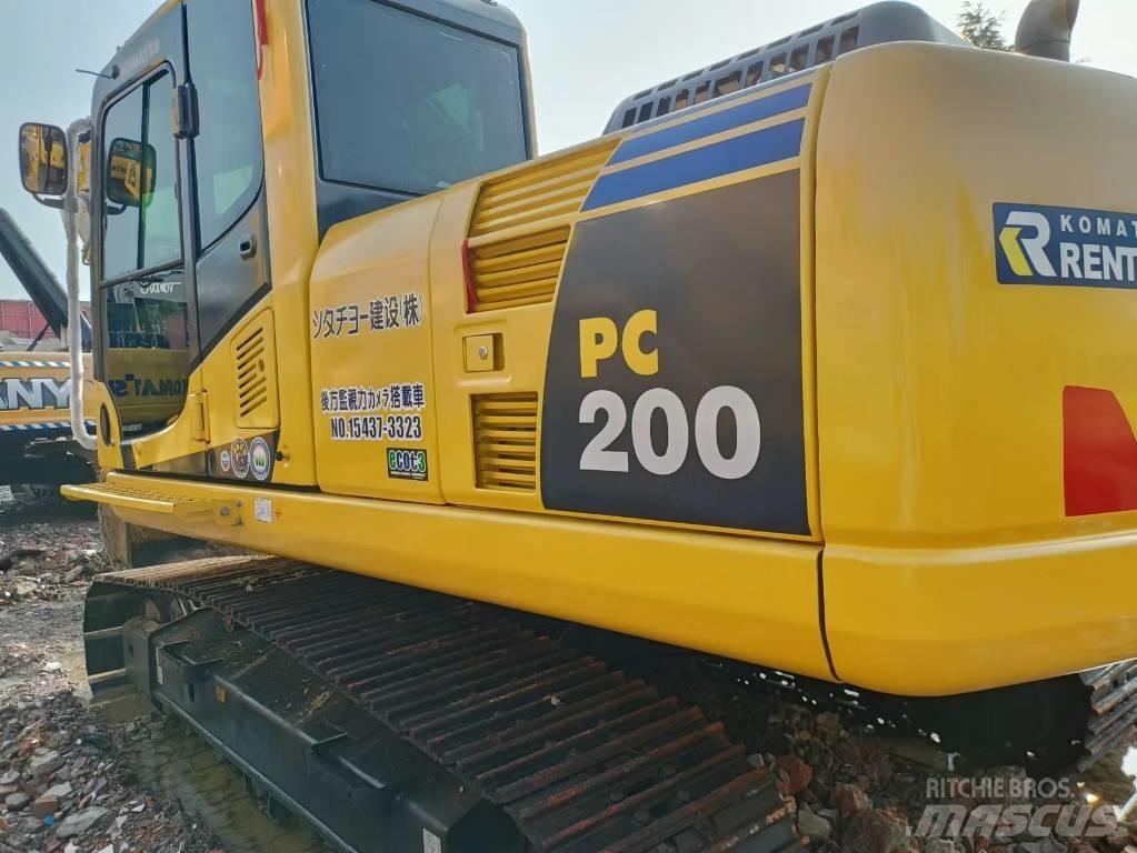 Komatsu PC 200-8 Paletli ekskavatörler