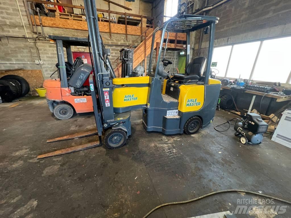 Aisle-Master AM15NE Elektrikli forkliftler