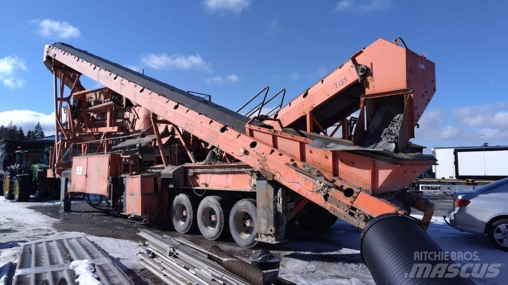 Metso GP 300 Gezer kırıcılar