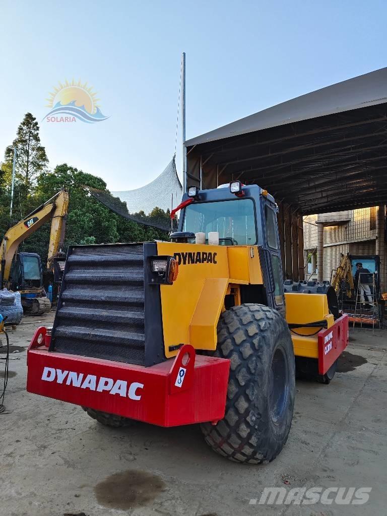 Dynapac CA 301 D Tek tamburlu silindirler