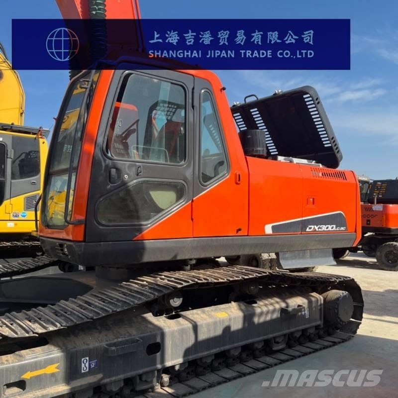 Doosan DX 300 Paletli ekskavatörler