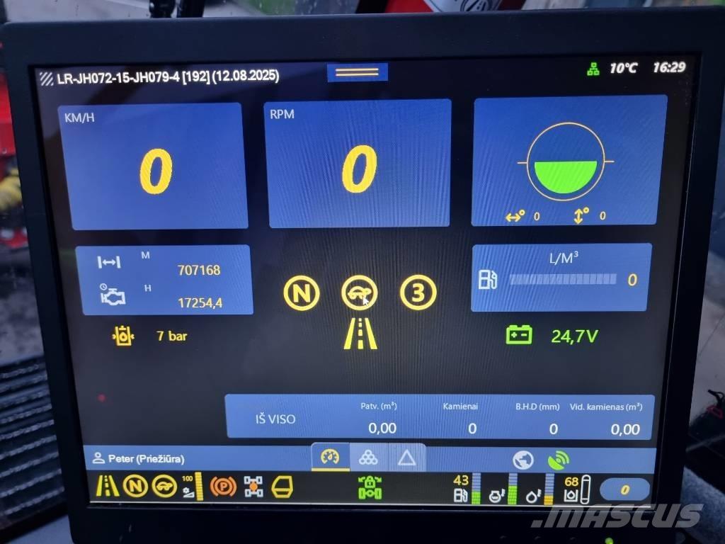 Komatsu 931 XC Biçerdöverler