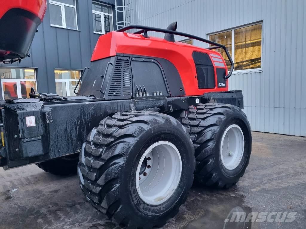 Komatsu 931 XC Biçerdöverler