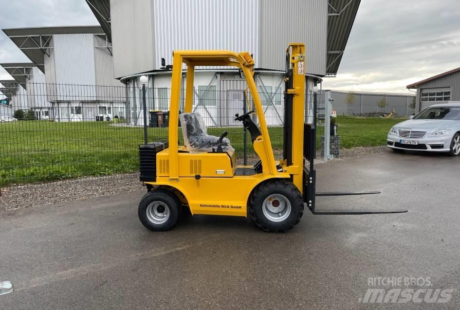  Geländestapler CD10 Dizel forkliftler