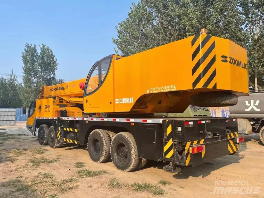 Zoomlion QY50V Kendini kuran kule vinçler