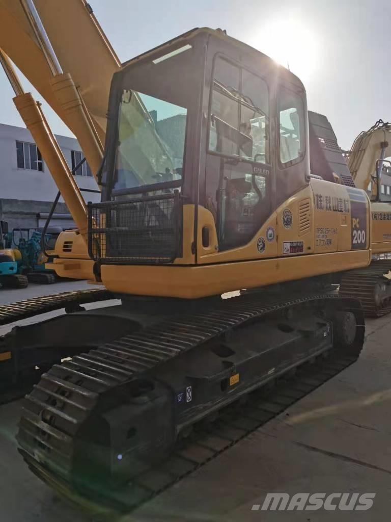 Komatsu PC 200-7 Paletli ekskavatörler