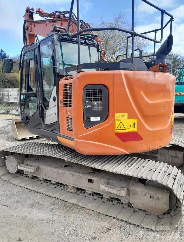 Hitachi ZX 135 US-6 Paletli ekskavatörler