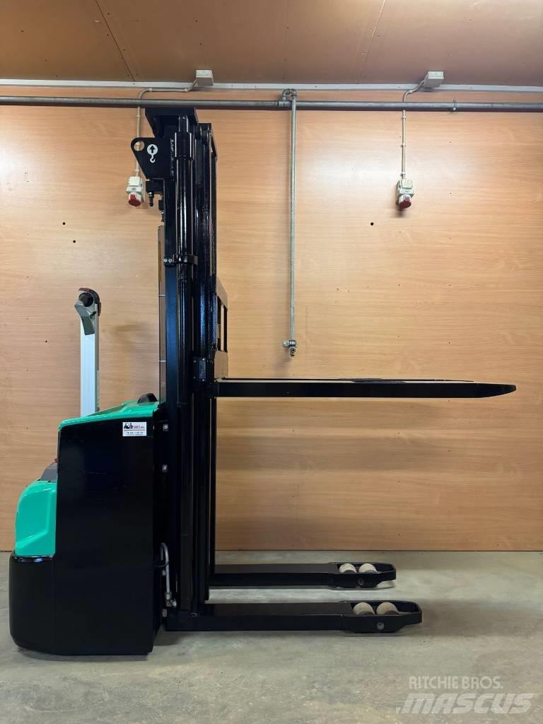 Mitsubishi SBP 12 N2 Yaya kumandali istif makinasi