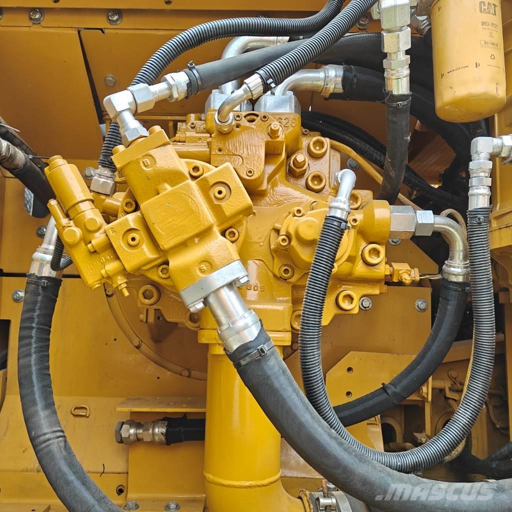CAT 336D2 Paletli ekskavatörler