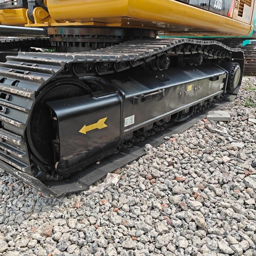 CAT 336D2 Paletli ekskavatörler