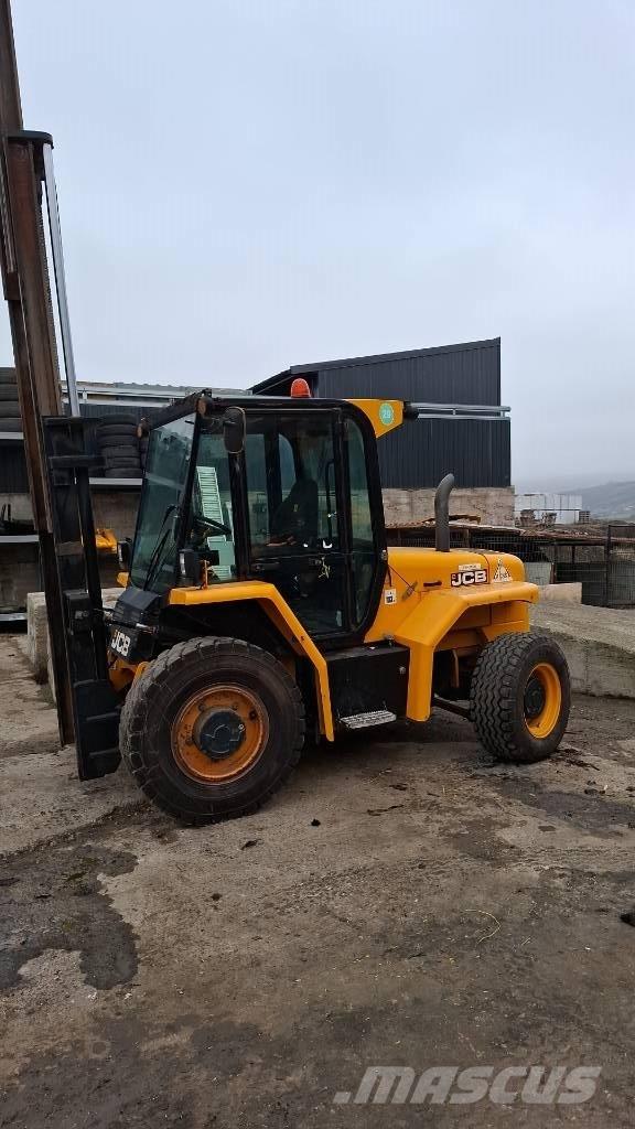 JCB 930 Arazi tipi forklift