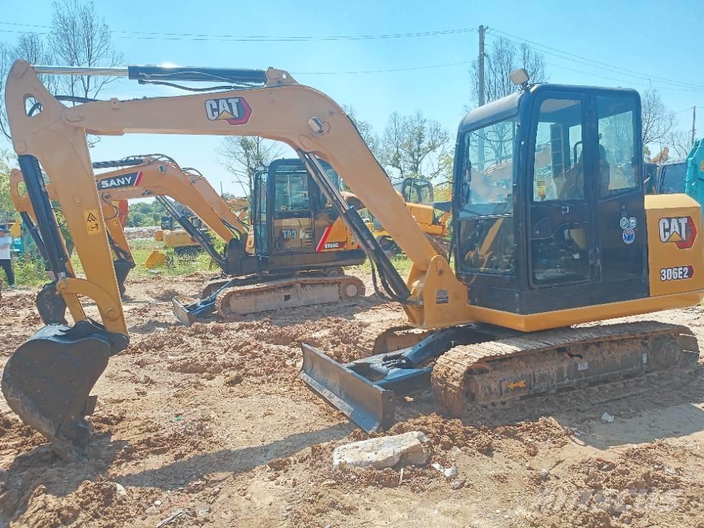 CAT 306 Paletli ekskavatörler