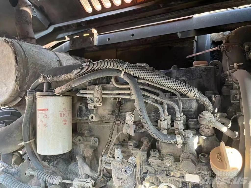 Doosan DX60W Lastik tekerli ekskavatörler
