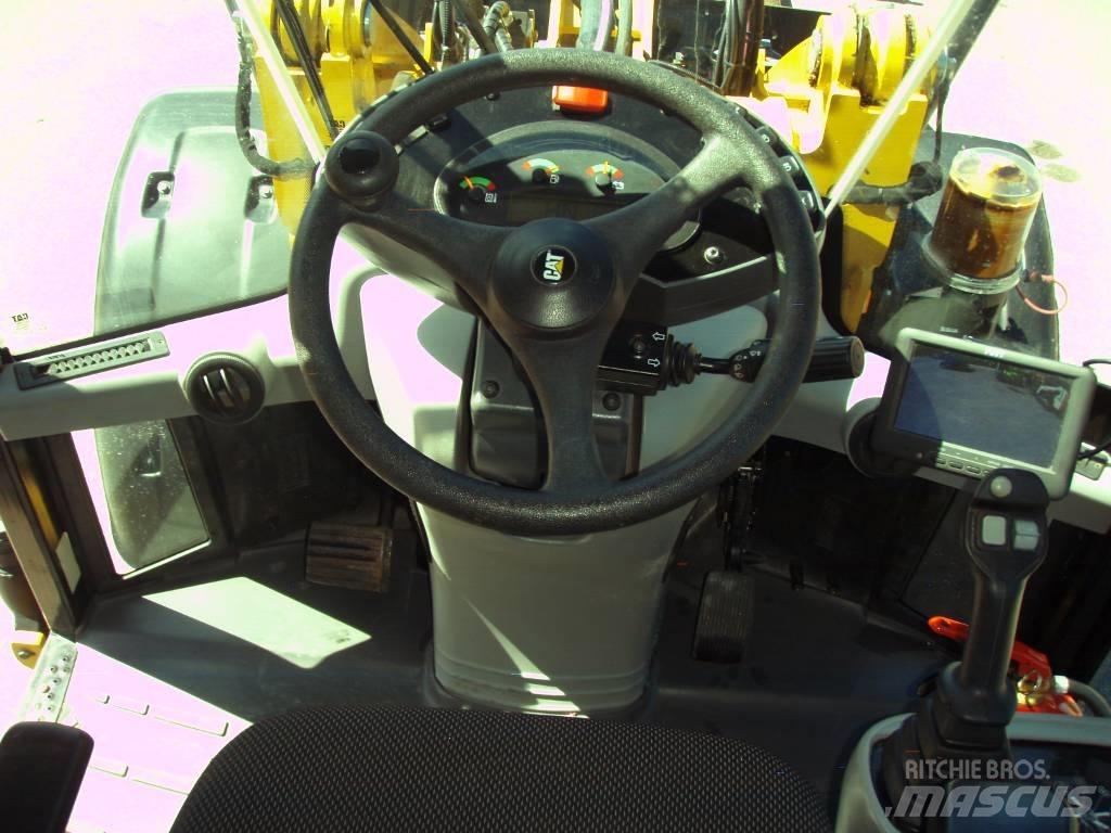 CAT 906 M Tekerlekli yükleyiciler