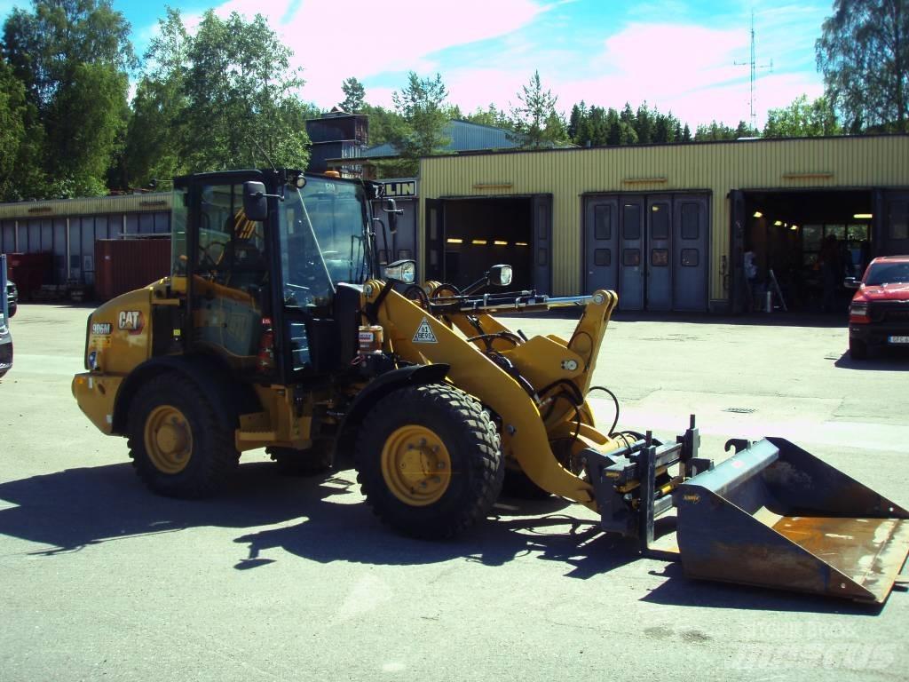 CAT 906 M Tekerlekli yükleyiciler