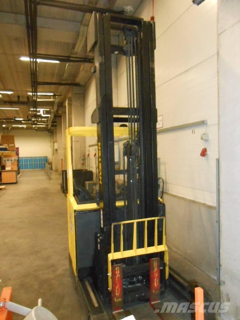 Hyster R 1.6 Reach truck - depo içi istif araçları