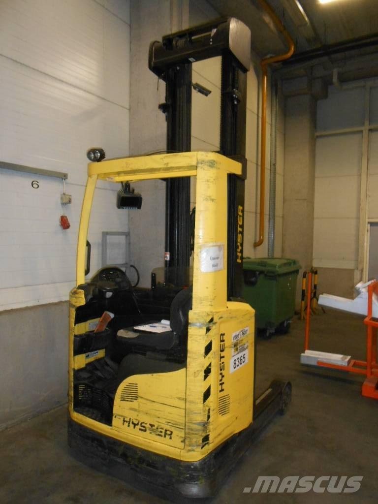 Hyster R 1.6 Reach truck - depo içi istif araçları