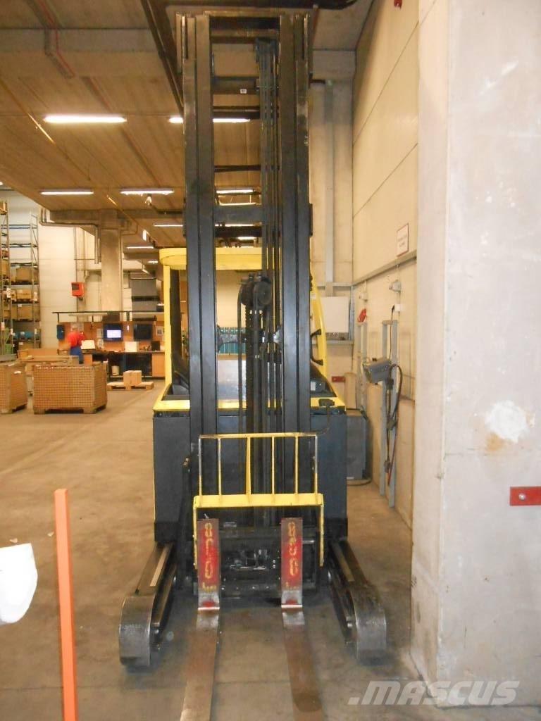 Hyster R 1.6 Reach truck - depo içi istif araçları