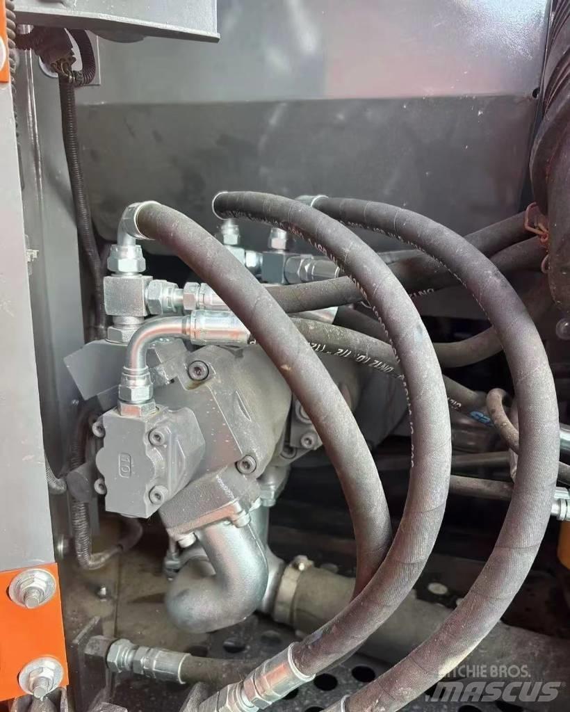 Hitachi 70 Paletli ekskavatörler