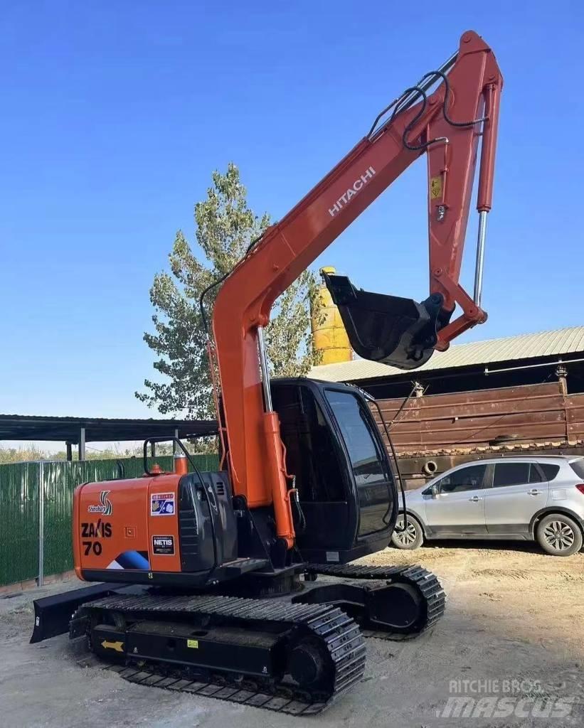 Hitachi 70 Paletli ekskavatörler