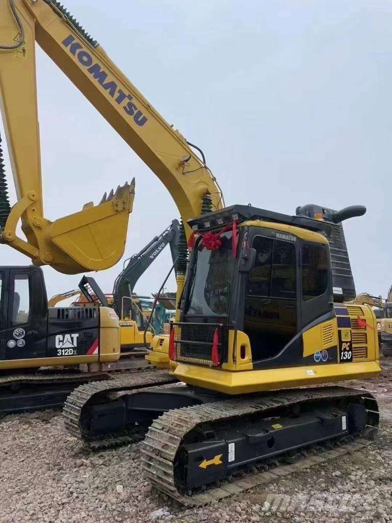 Komatsu PC 130-8 Paletli ekskavatörler