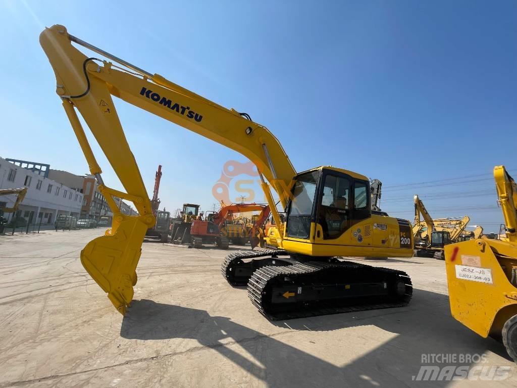 Komatsu PC 200 Paletli ekskavatörler