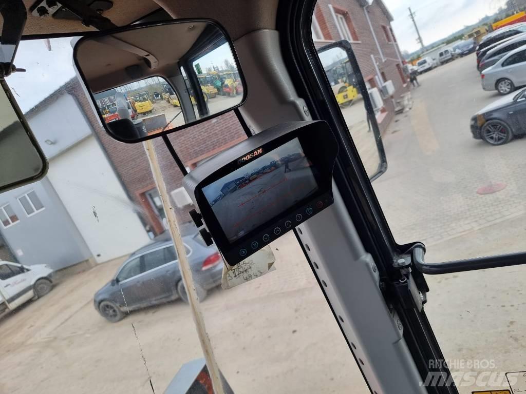 Doosan DL 200-3 Tekerlekli yükleyiciler