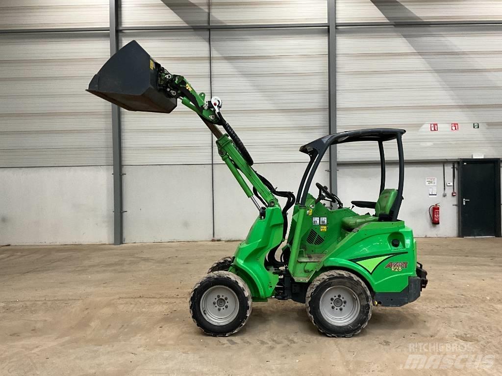 Avant R 28 Mini yükleyiciler