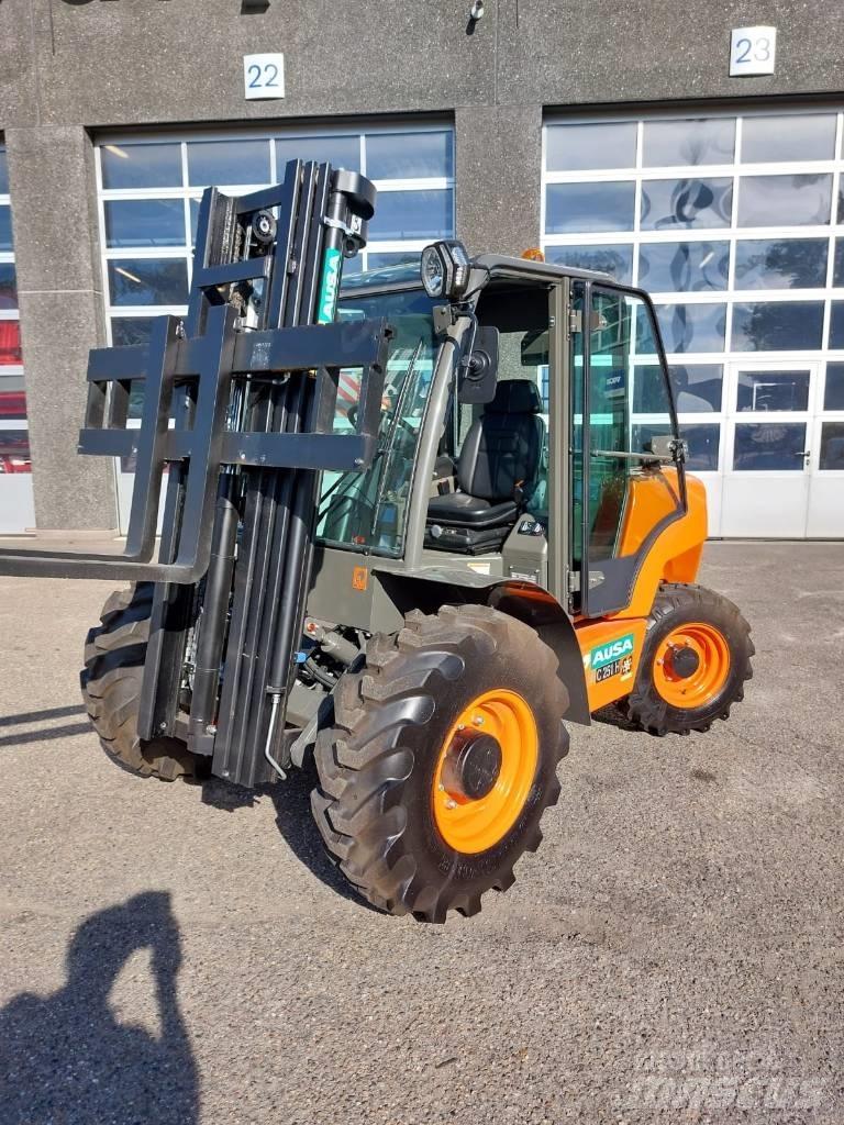 Ausa C 251 H x4 Arazi tipi forklift