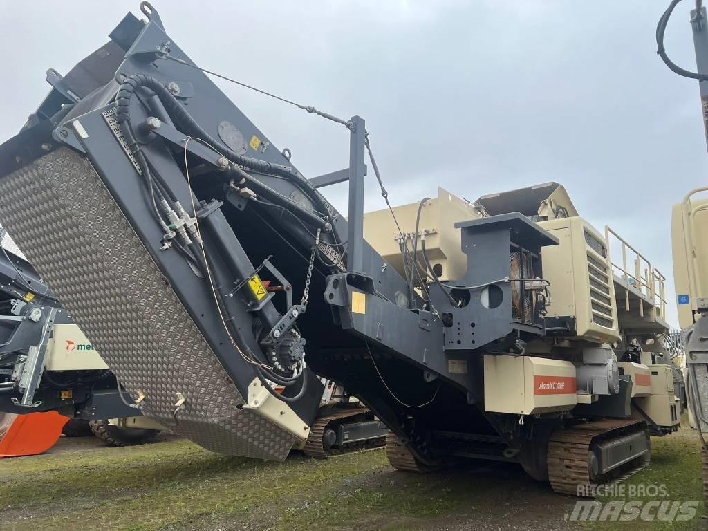 Metso LT 300 HP Gezer kırıcılar