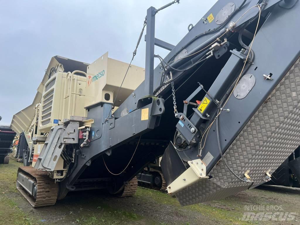 Metso LT 300 HP Gezer kırıcılar