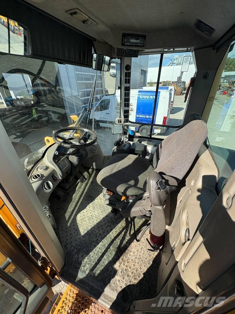 Volvo L110F Tekerlekli yükleyiciler