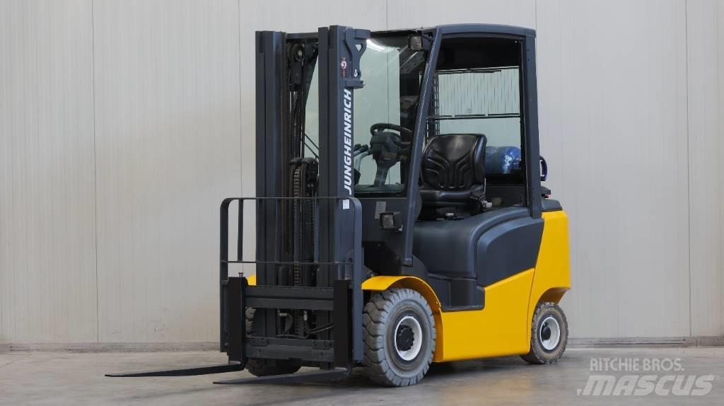 Jungheinrich TFG 320 LPG'li forkliftler