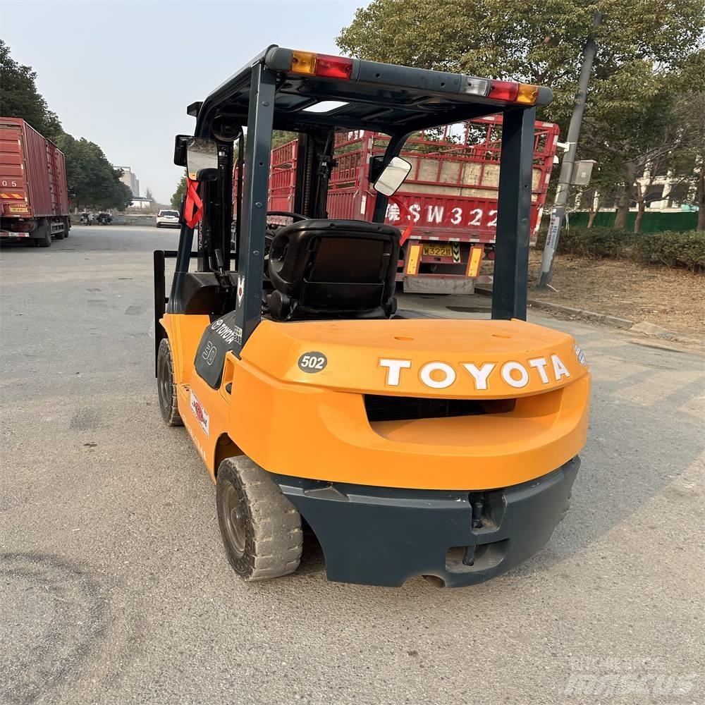 Toyota 62-7 FD N 30 Dizel forkliftler