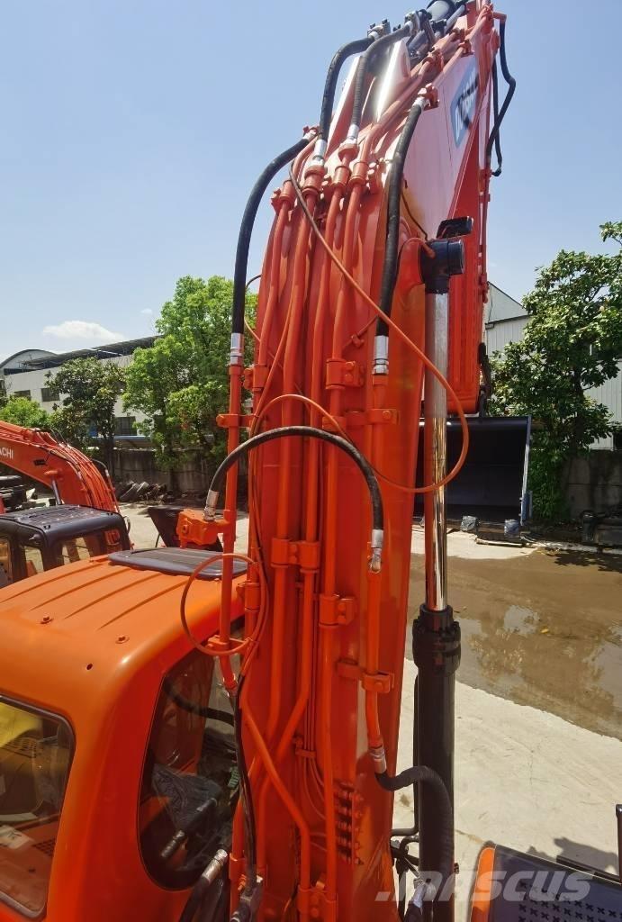 Doosan DX 225 LC Paletli ekskavatörler