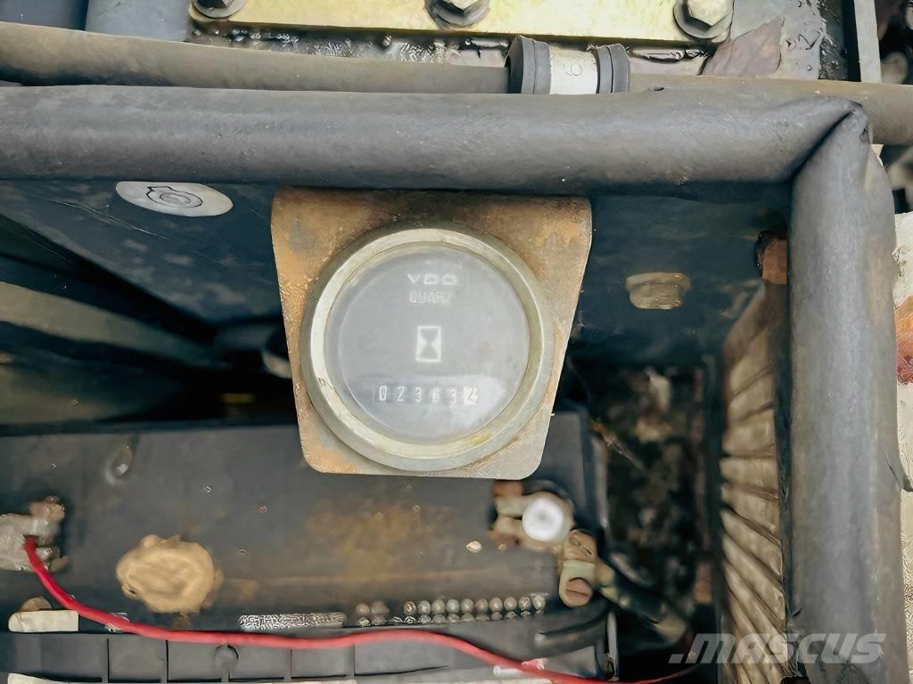 Bomag BW 100 AD-3 Çift tamburlu silindirler