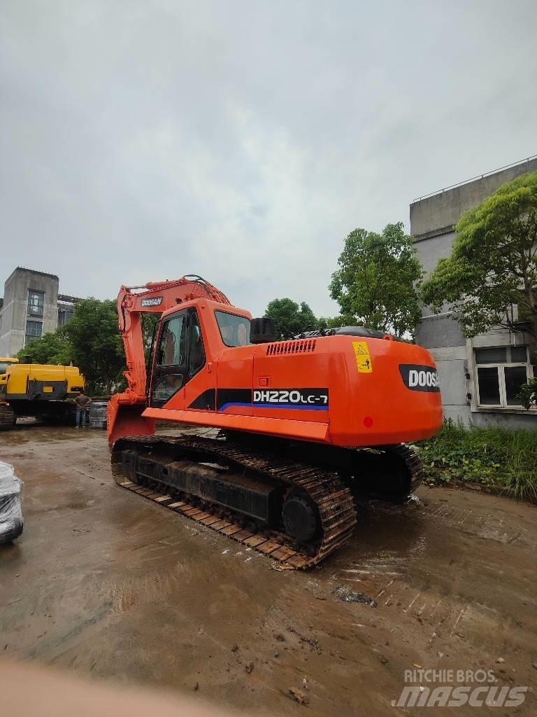 Doosan 220 LC-7 Paletli ekskavatörler