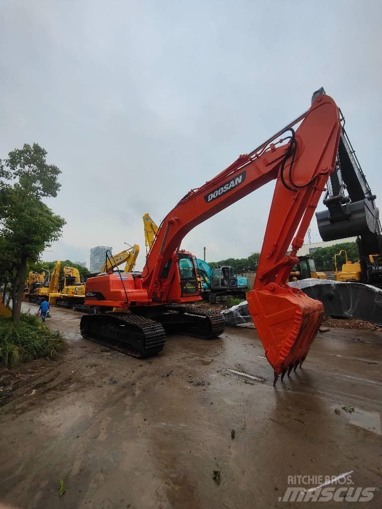 Doosan 220 LC-7 Paletli ekskavatörler