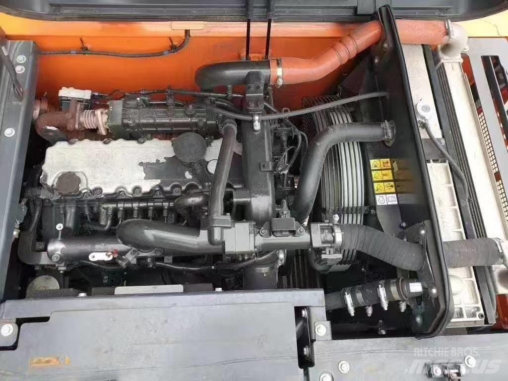 Doosan DX 225 LC Paletli ekskavatörler
