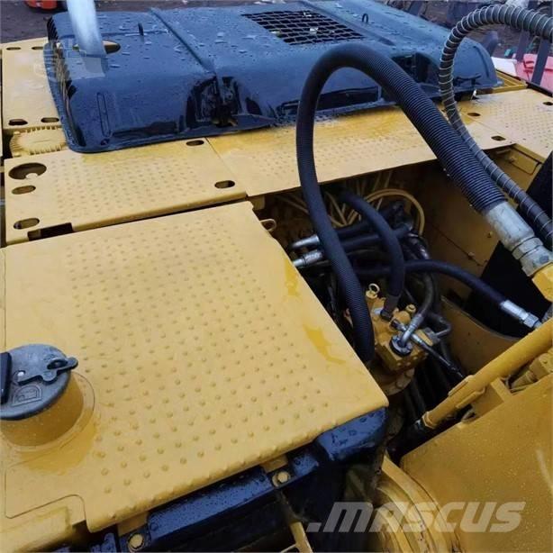 CAT 320D Paletli ekskavatörler