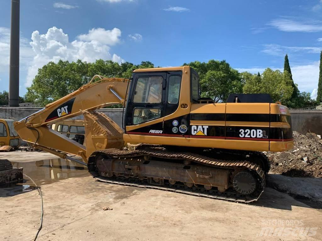 CAT 320BL Paletli ekskavatörler