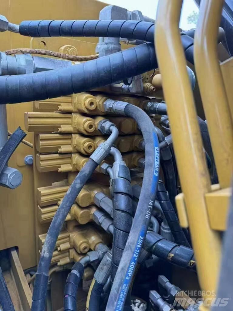 CAT 308E Paletli ekskavatörler