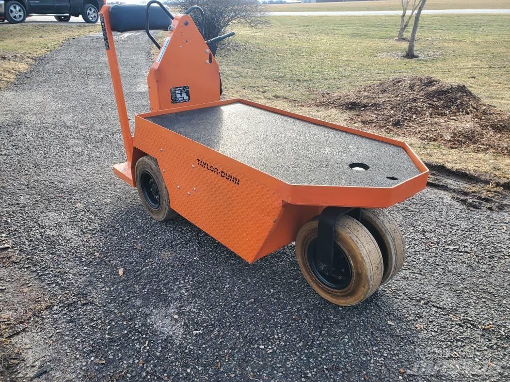 Taylor-Dunn SC100 Çekiciler