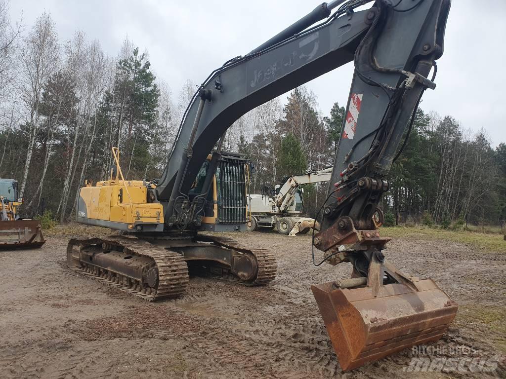 Volvo 290 Paletli ekskavatörler